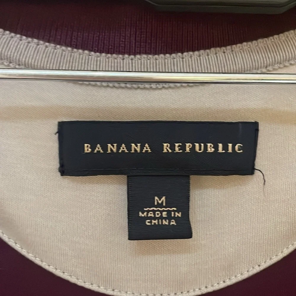 EUC, Banana Republic, size‎ m, men’s polo, 100%cotton, elderberry
